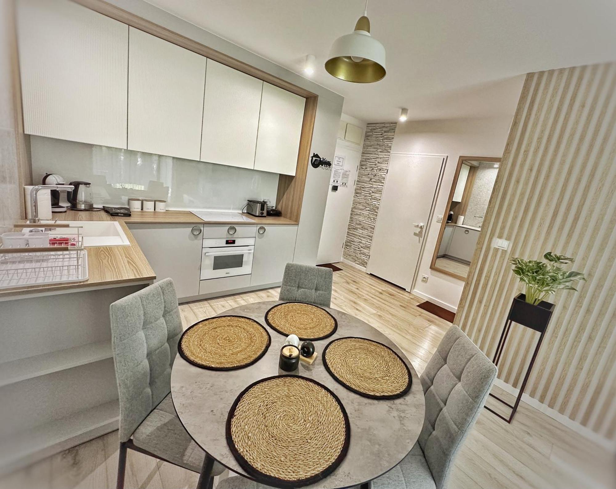 Apartament Whiteblue Kolobrzeg Z Duzym Ogrodkiem - 100 M Od Plazy! Whiteblue Kolberg Apartment Mit Grossem Garten - 100 M Vom Strand Entfernt! Whiteblue Kolobrzeg Apartman S Velkou Zahradou - 100 M Od Plaze! Exterior foto